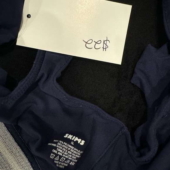 SKIMS Navy Logo Band Bralette - Picture 11 of 11